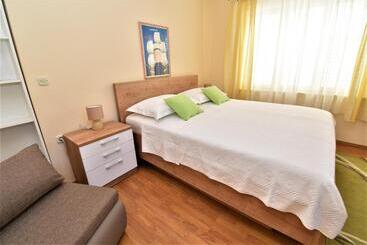 پانسیون Guesthouse Kanjuo