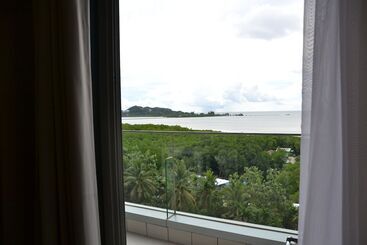 West Plaza Hotel At Lebuu Street