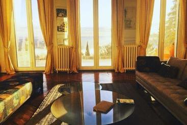 مبيت وإفطار Château Ollé Laprune