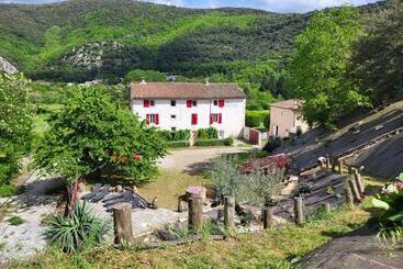 コテージ Chambre D Hôte Le Clos D Audio à Riols