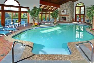 Nordic Village Condominium Resort