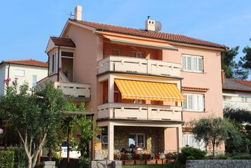 آپارتمانهای توریستها Apartman Ruza