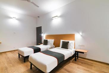 هتل Oyo Townhouse 239 Venue  Airport