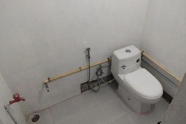تختخواب و صبحانه Mayurapriya Inn
