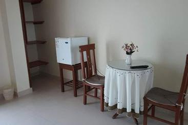 پانسیون Hostal Kurmi   Coroico