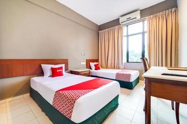 Oyo 89643 S.s Motel