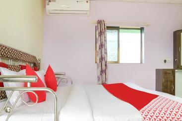 هتل Oyo 66401 Matoshree Garden Resort