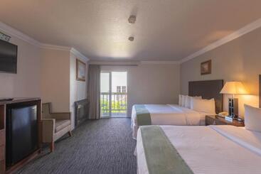 فندق Cannery Row Inn