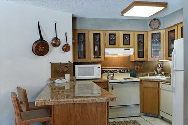 هتل Pine Ridge Condominiums