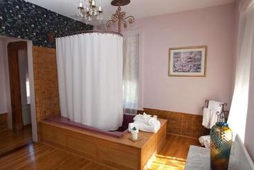 The Palace Hotel And Bath House Spa