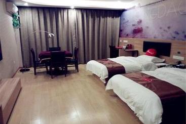 هتل Thank Inn Plus Jiangxi Jingdezhen Fuliangxian Hongyuanzhen Beiqizhudi