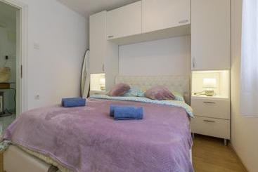 Apartment Cherry 2