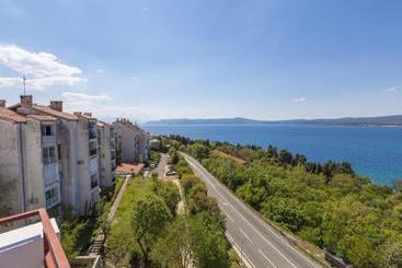 Apartment Vedry