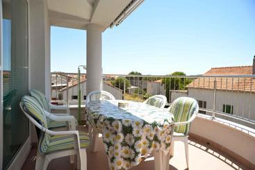 Apartments Divna