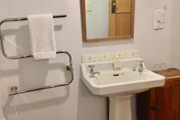 هتل Albatross Inn Bed & Breakfast