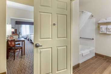 فندق Quality Inn & Suites University Fort Collins