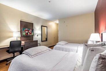 Отель Red Roof Inn Plus+ Austin South