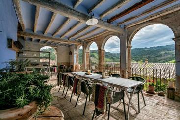 هتل Cal Compte Priorat
