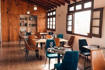 هتل La Casa Nova Hostel