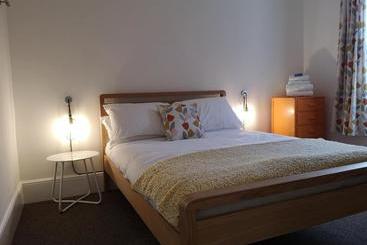 Coastal Escape Sandgate