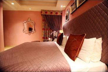 تختخواب و صبحانه The Ivy House