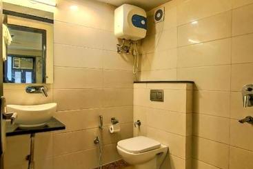 هتل Artisian Rooms
