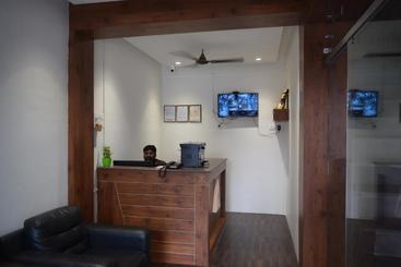 هتل Athidhi Inn