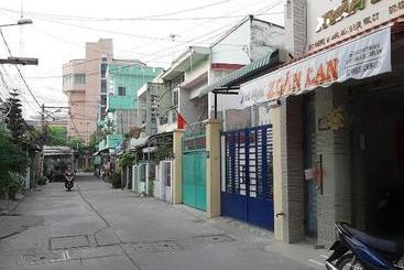 تختخواب و صبحانه Nhà Nghỉ Xuân Lan Cần Thơ