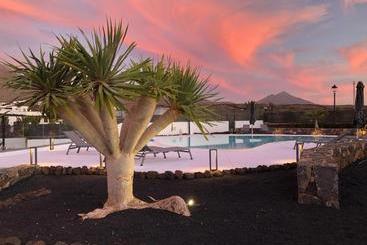 تختخواب و صبحانه Mana Ecoretreat