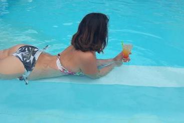 Sezar Hotel Qeparo