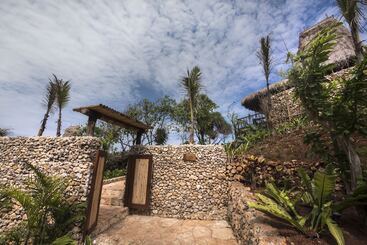 호텔 Lelewatu Resort Sumba