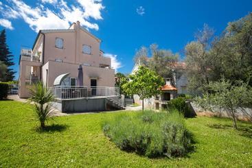 آپارتمانهای توریستها Apartment Josip Malin