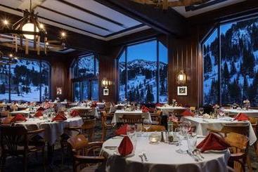 هتل Rustler Lodge
