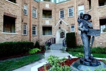 هتل Senate Luxury Suites