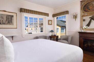 בית מלון כפרי Seven Gables Inn On Monterey Bay, A Kirkwood Collection