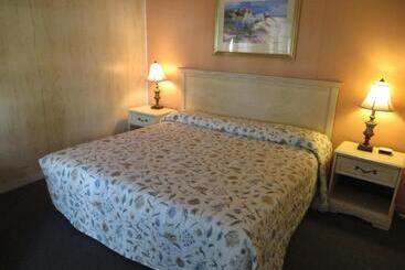 Royal Palms Motel