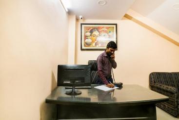 هتل Capital O 67322 Aastha Krishna Niketan