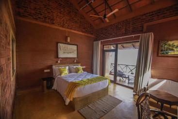 استراحتگاه Amara Ayurveda Retreat  Overlooking Evergreen Western Ghats An Ecologically Sustainable Living Space