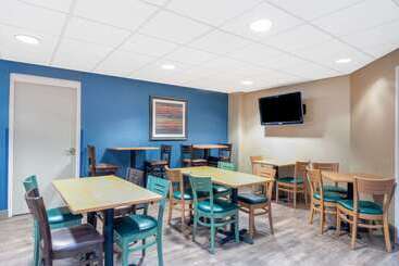 هتل Days Inn By Wyndham Eagan Minnesota Near Mall Of America