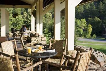 هتل State Game Lodge At Custer State Park Resort