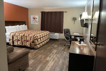 Southfork Motel