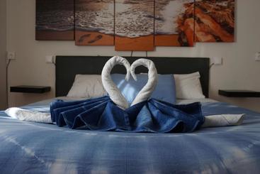هاستل Guesthouse Namaste Central Rooms Valencia  Adults Only