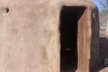 فندق صغير Omapaha Traditional Hut