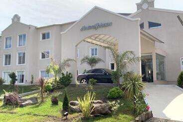 هتل Howard Johnson Plaza & Convention Center Spa La Plata