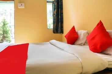 هتل Oyo 66633 Maitri Cottage