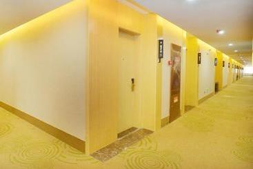 هتل Greentree Inn Hefei City Baohe Districtgarden Avenue Express