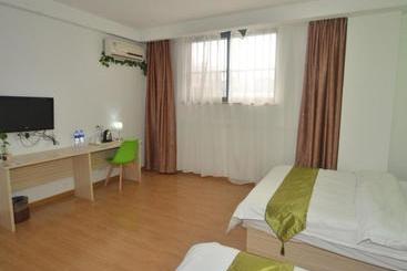 هتل Shell Yangzhou University City Wanda Plaza