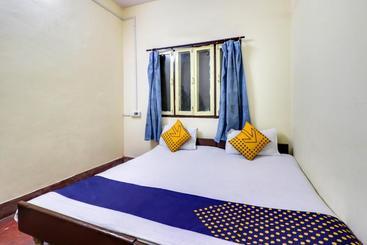 هتل Spot On 66108  Awadh Kailash Inn