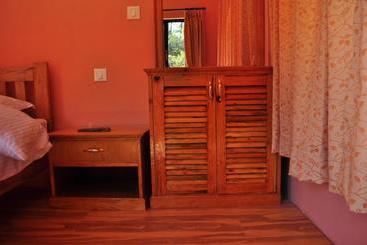 هتل Valley View Inn