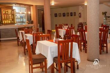 هتل Suite Luna Del Valle